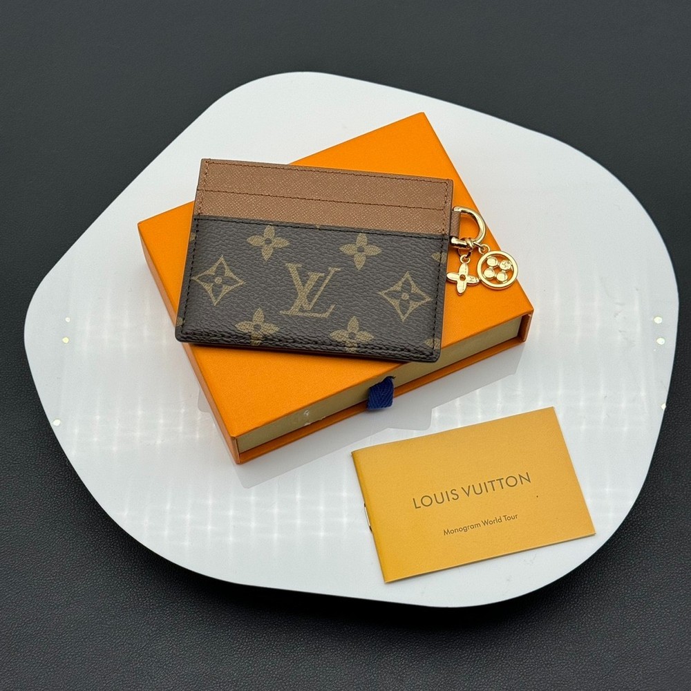 𝑳𝒐𝒖𝒊𝒔 Monogram Empreinte Card Holder