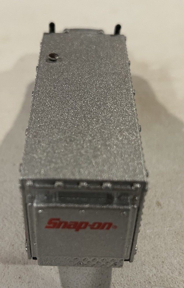 New Snap On Die-Cast Step Van Desk Clock - SSX13T100
