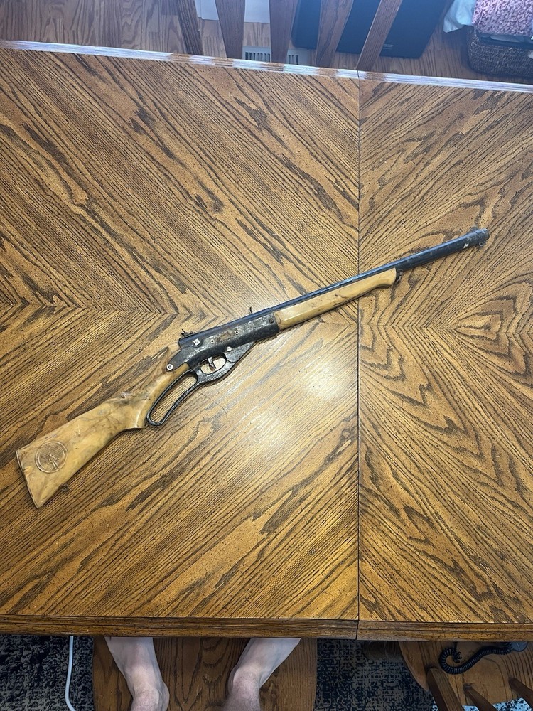 Vintage 1960s Daisy Model 98 Eagle BB Gun See Description