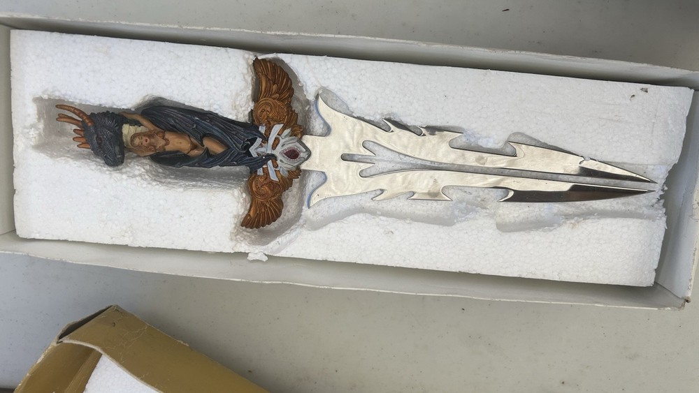 Decorative Dagger with Dragon Design On The Handle Decorative Dagger