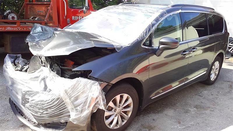 PACIFICA 2017 433254