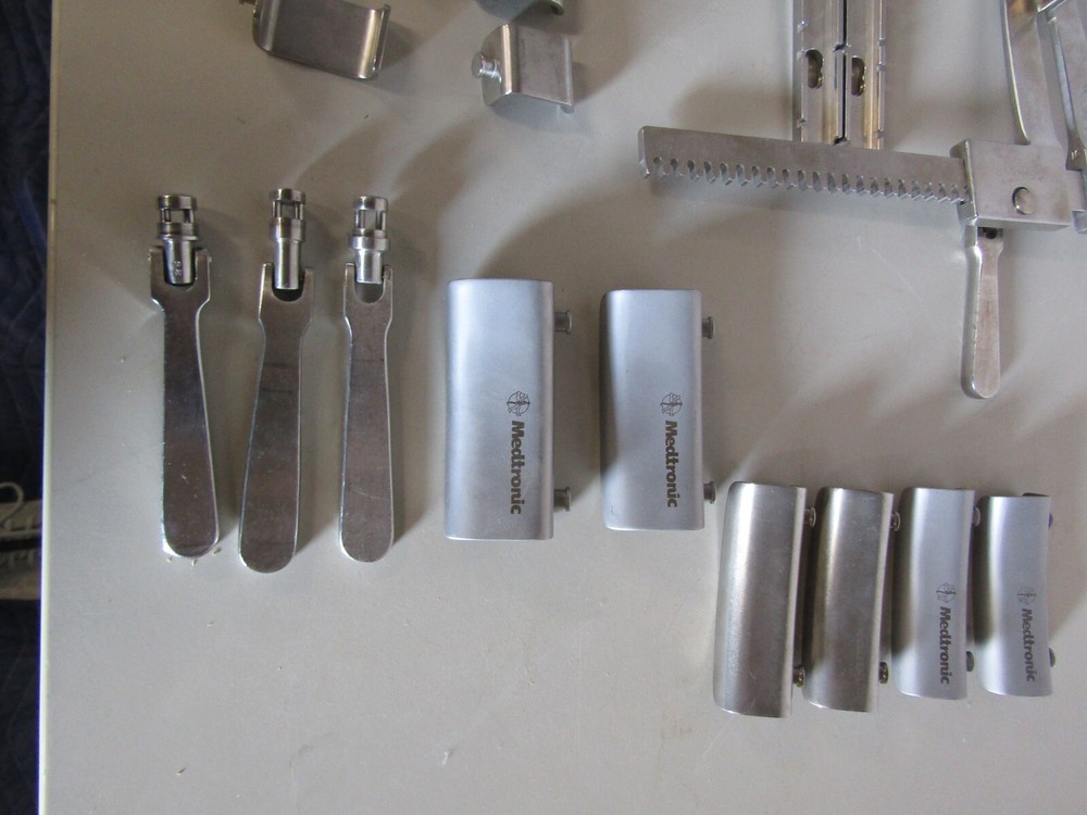 Medtronic 28701 Octo Base Retractor System etc...