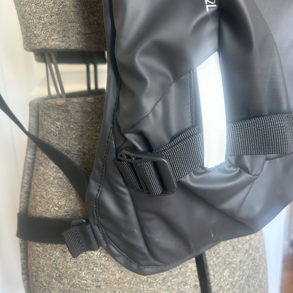 Camelback PowderHound 12L Hydration Pack Backpack Water Snow Shield Preowned