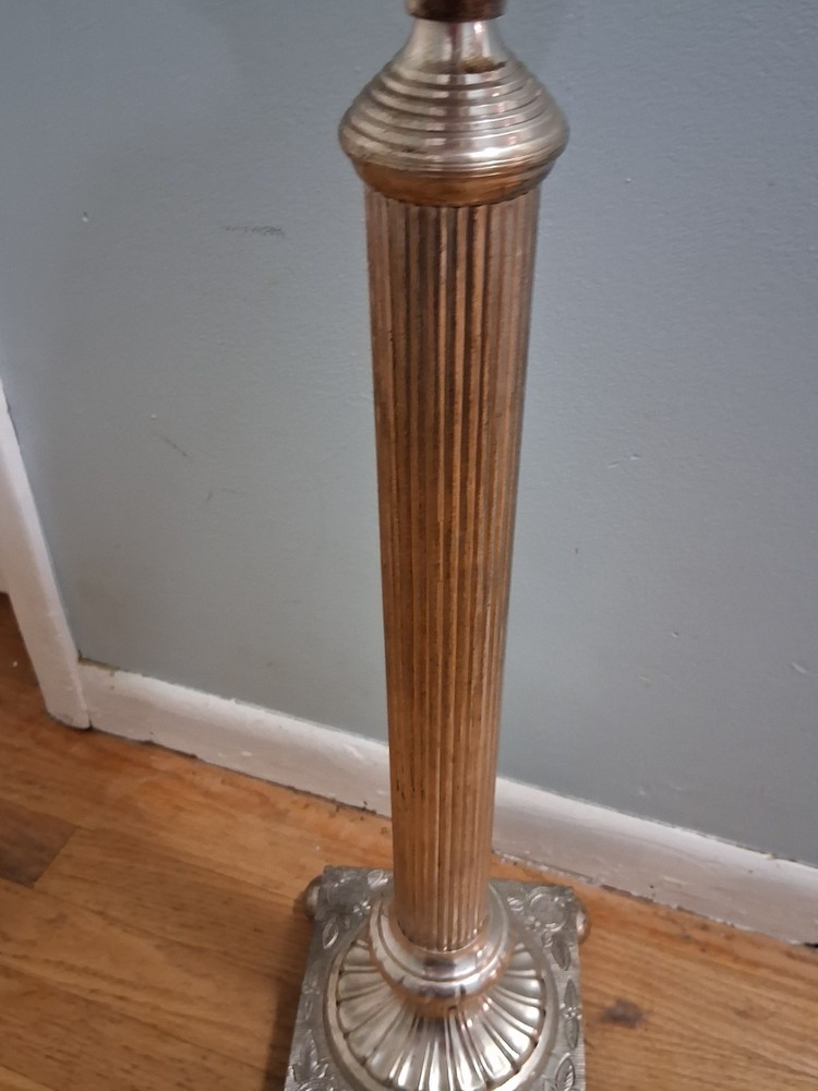 29" Silver Plated Pedestal Stand