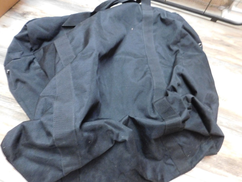 FLYING CIRCLE BLACK FLYER'S KIT BAG