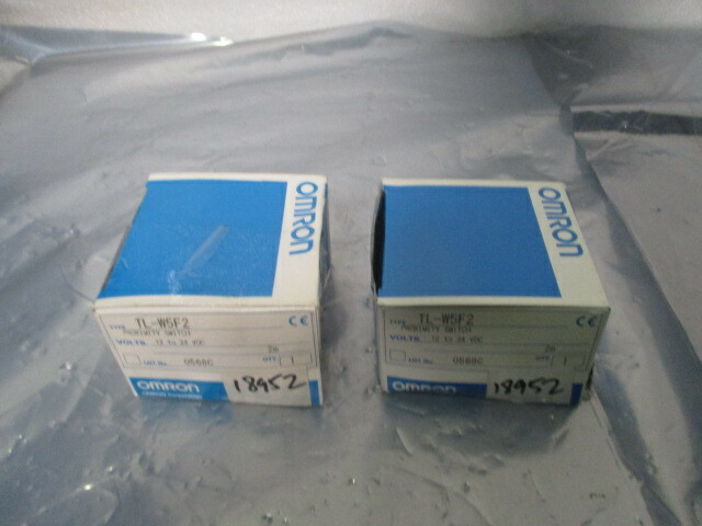 Omron T2-W5F2 Proximity Switch, Sensor, 451705