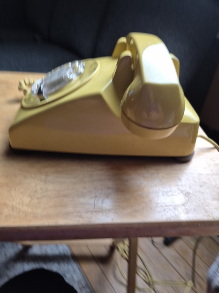 Stromberg-Carlson Yellow Rotary Dial Telephone Untested