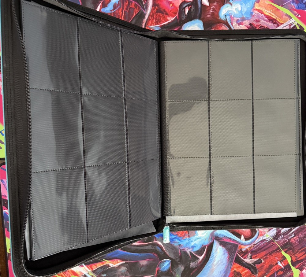 Vault X Binder: Mega Evolutions - Mega Lucario Edition