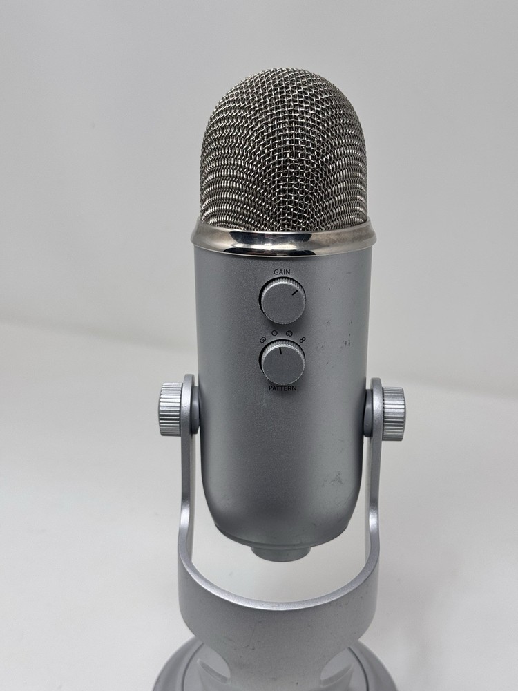 Blue Yeti USB Microphone Silver Desktop Stand Tested Working