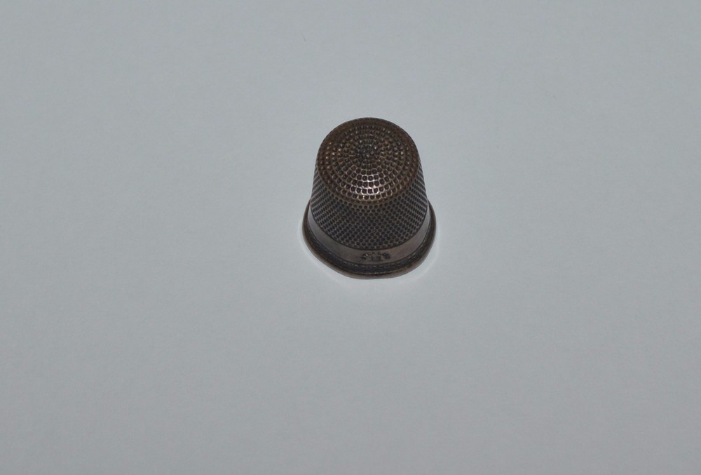 VINTAGE STERLING SILVER THIMBLE