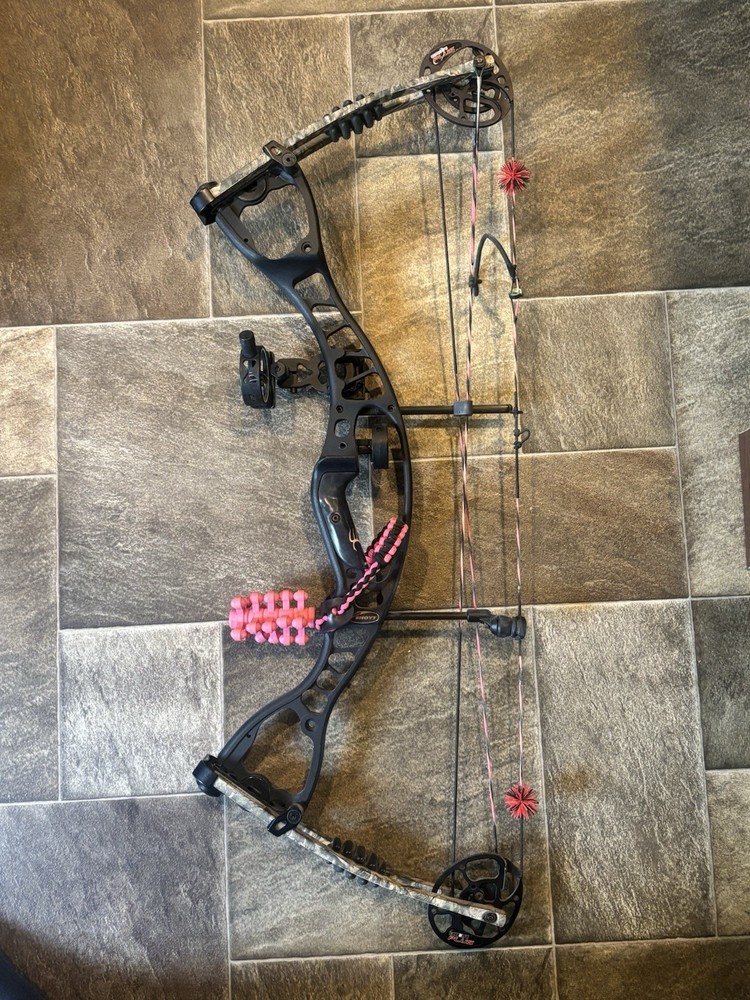 Hoyt Vixen Compound Bow Right Hand