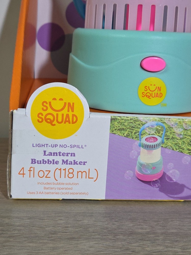 Sun Squad Light Up No Spill Lantern Bubble Maker