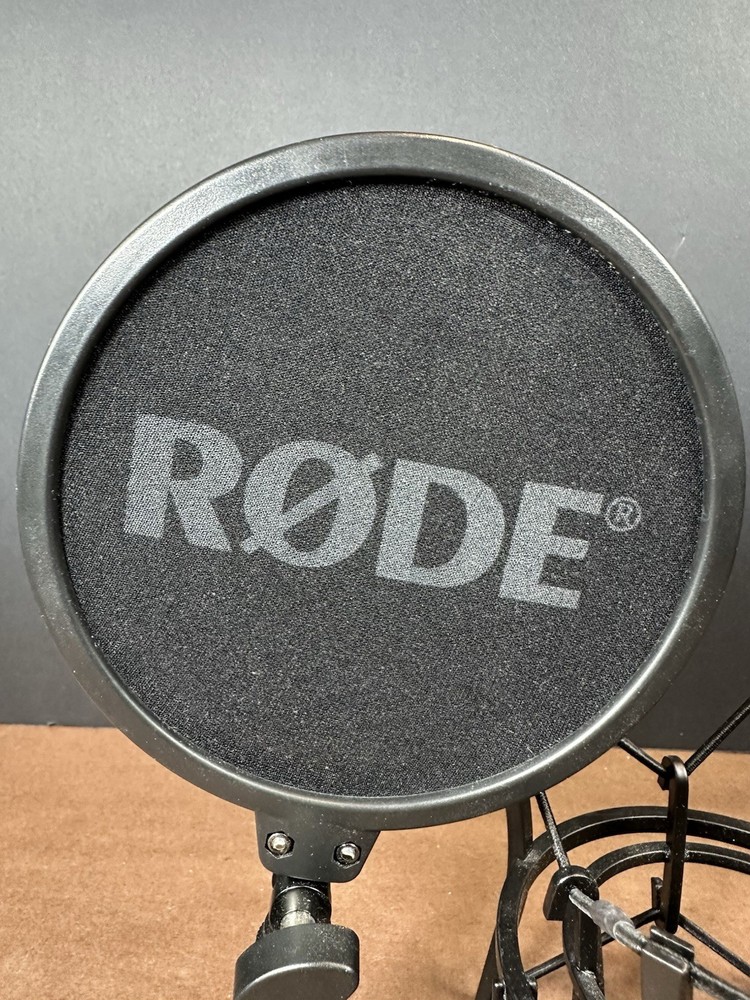 Rode SM6 Shock Mount with Detachable Pop Filter