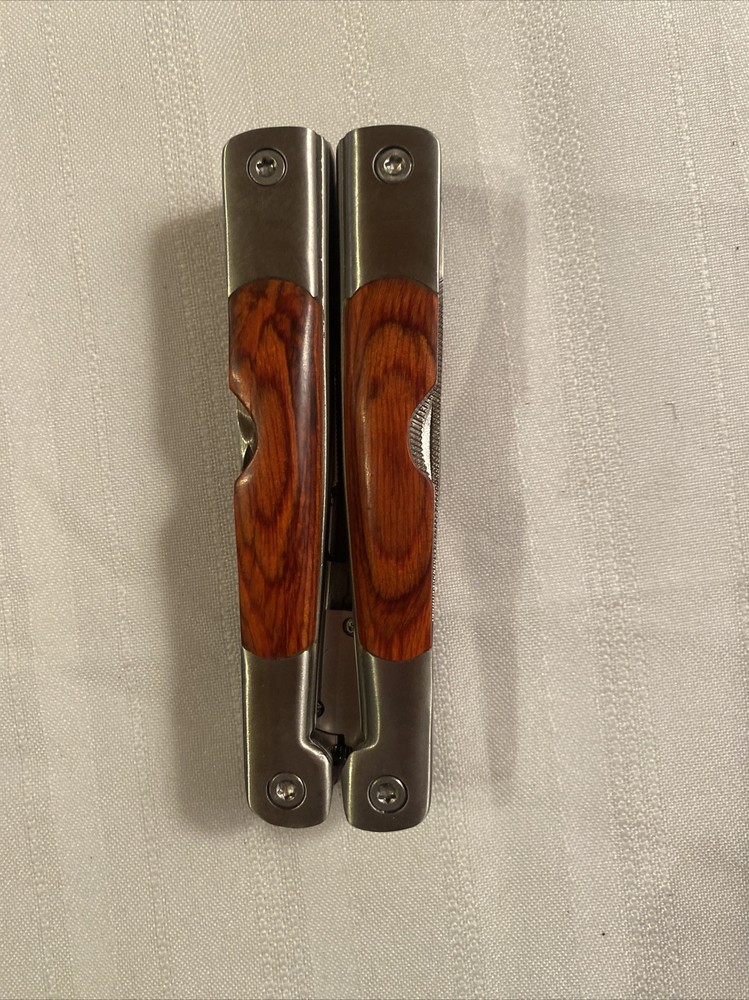 Multi-Tool Knife by Elk Ridge pliers pocket knife