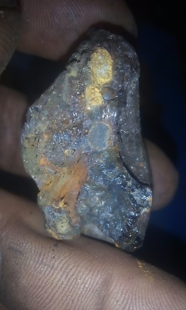 gold ore specimen