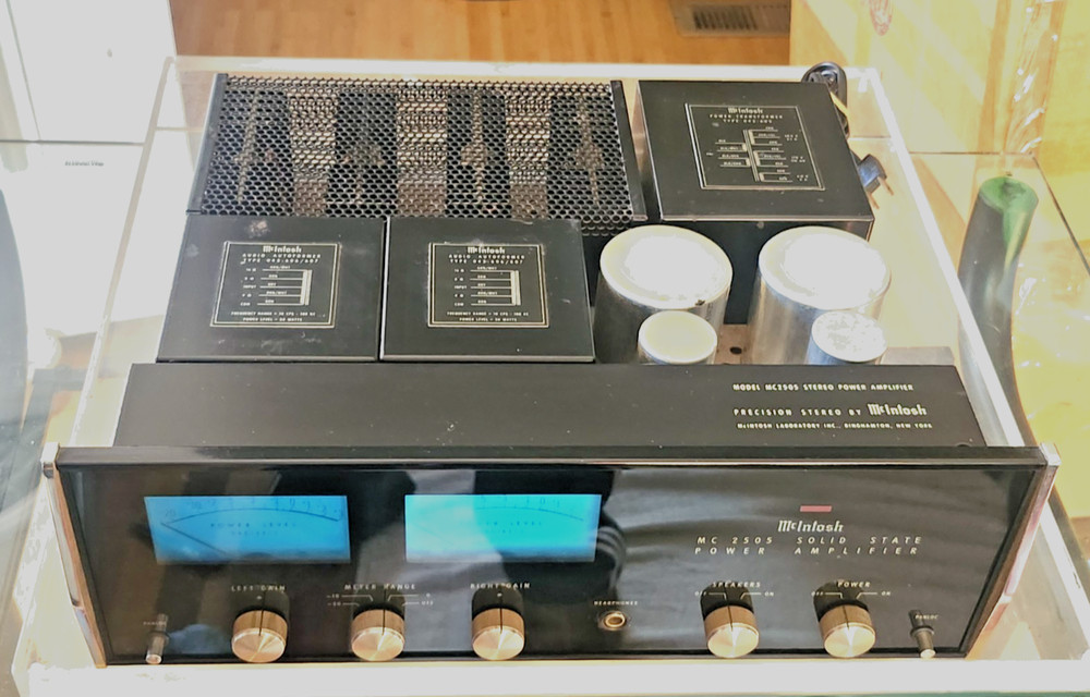 McIntosh MC 2505 solid state power amplifier