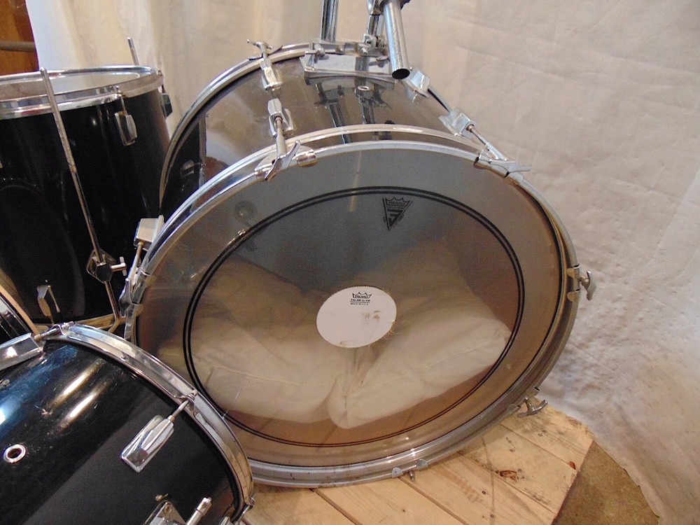 Black Unbranded 4 Piece Drum Set - Nice Condition