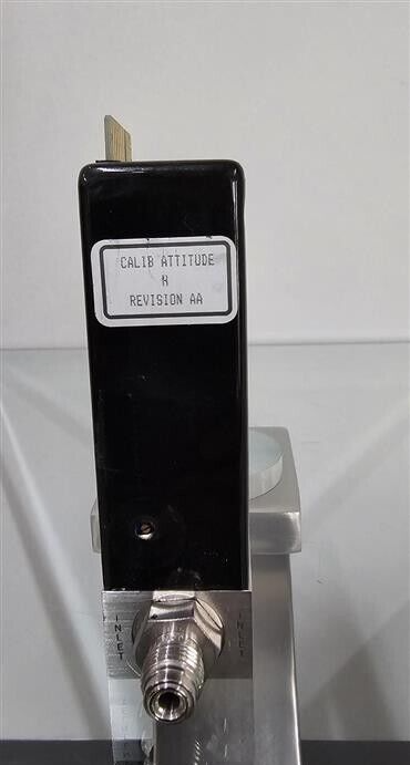 Unit Instruments UFC-1100A Mass Flow Controller,500 SCCM NH3