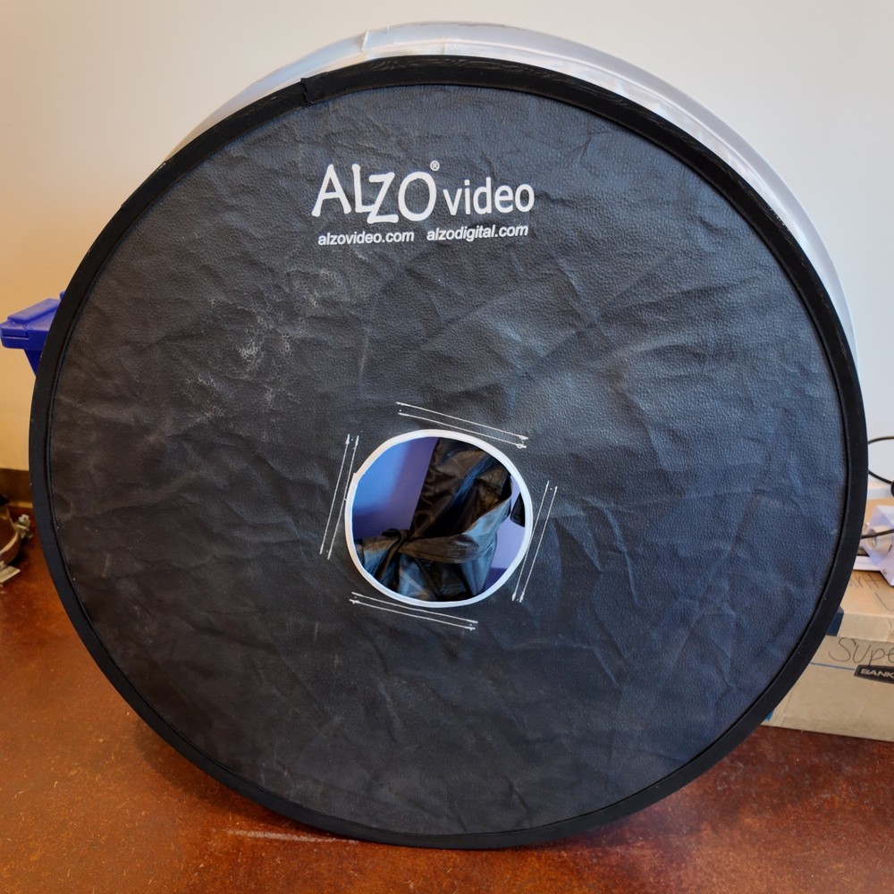 ALZO Video drum space light with lightbulbs and socket (4 bulb capacity)
