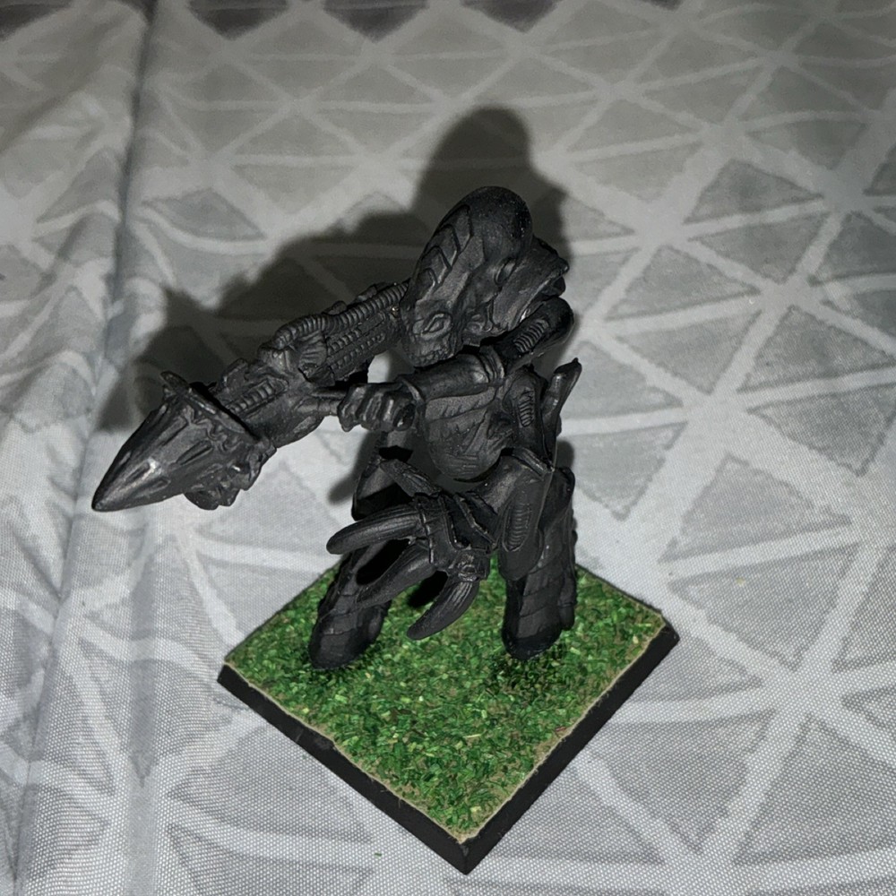 War hammer metal miniature figure