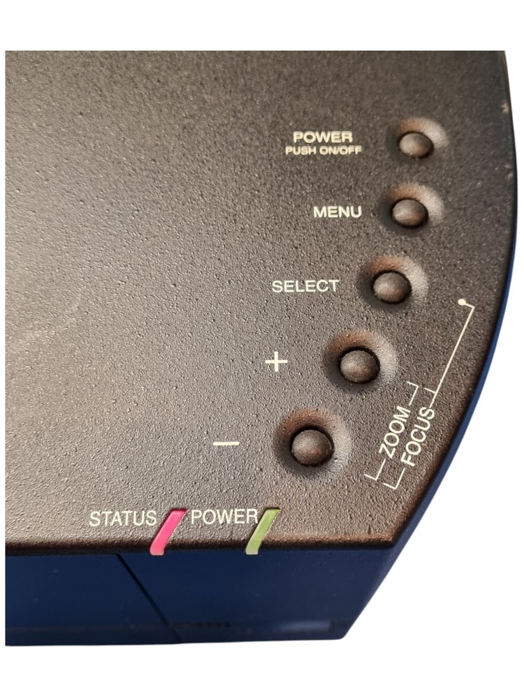 Runco LCP-500 (MultiSync MT600) LCD Projector