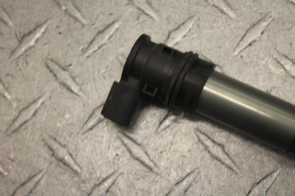 2009 HONDA CBR1000RR IGNITION COIL SPARK PLUG CAP