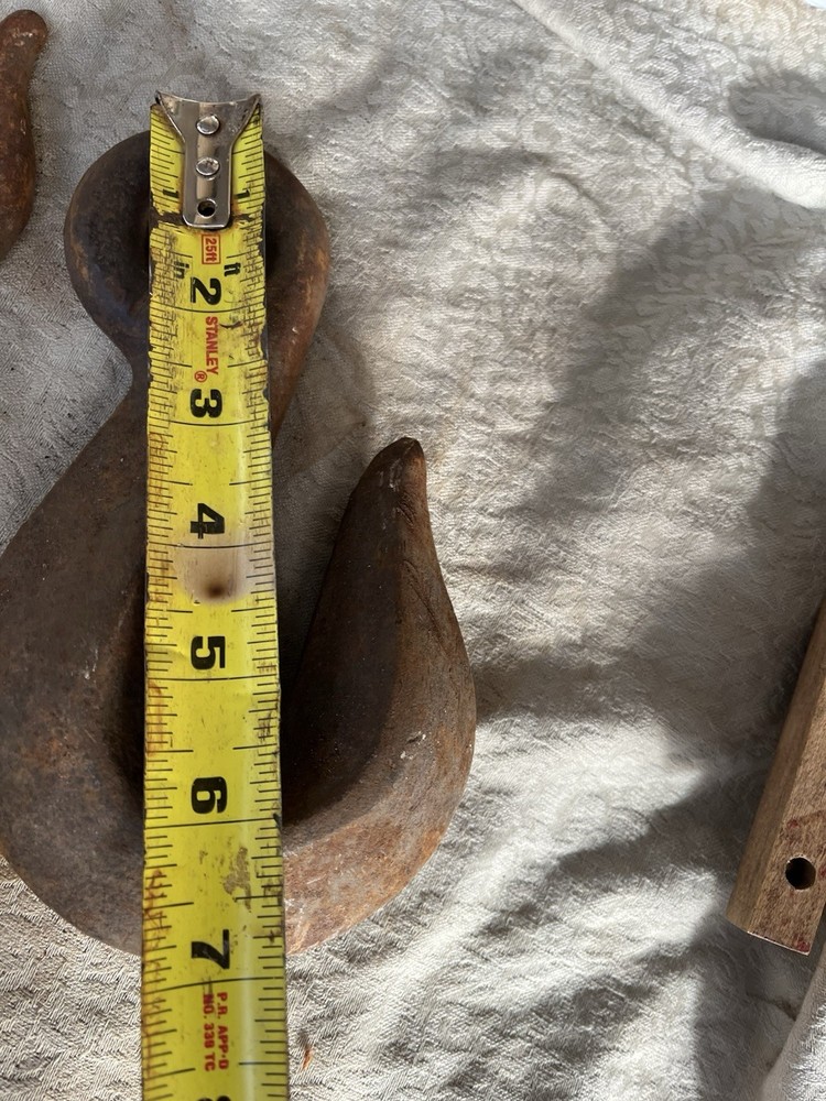 3 Hooks , Look Like Chain Hooks