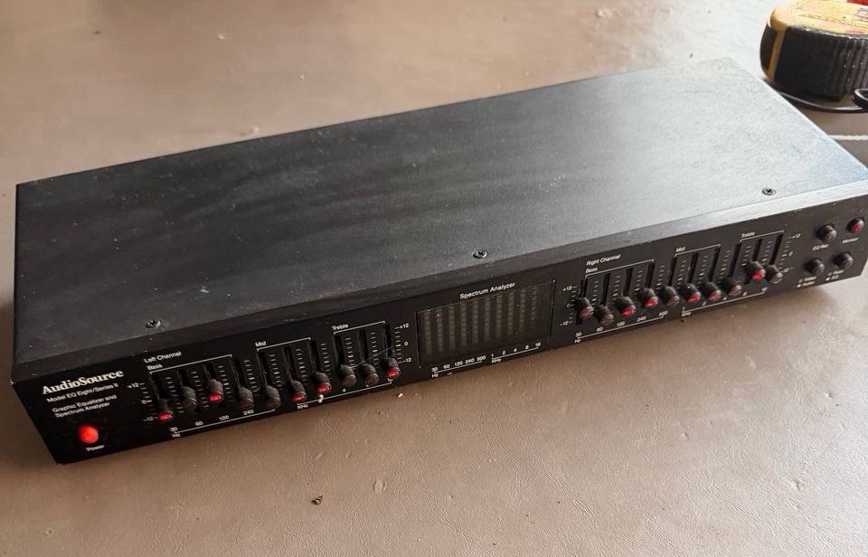 AudioSource EQ Eight Series II Graphic Equalizer with Spectrum Analyzer