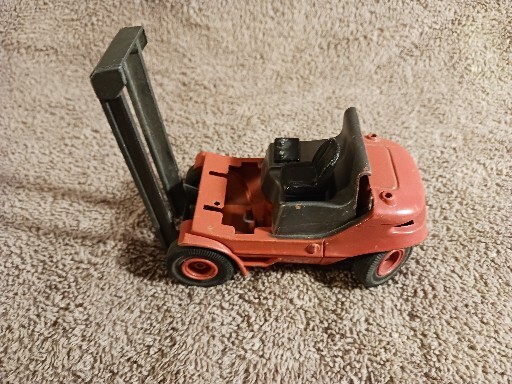 Linde Gabelstapler red black Schuco g 261 Missing Forks