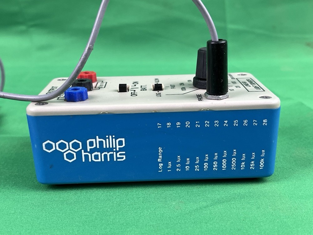 Philip Harris Blue Box Linear Light Sensor T12150/3 Working plus spare boxes