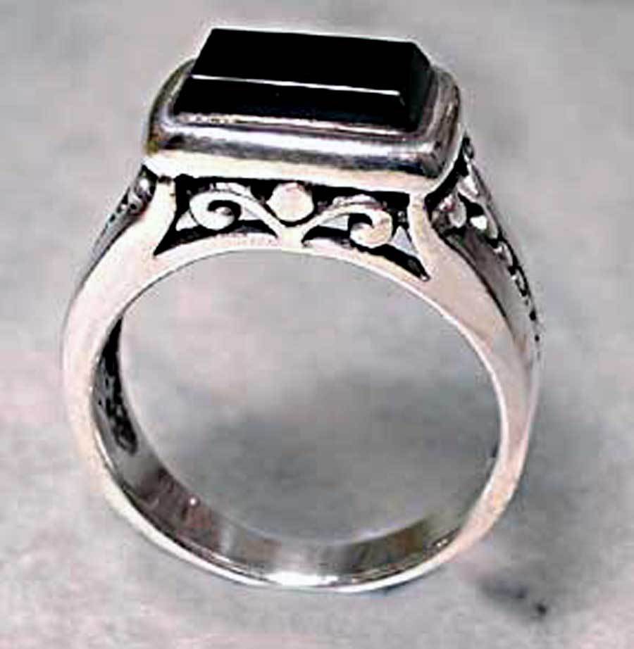 DAINTY FILIGREE SCROLL RECTANGLE ONYX RING - SIZE 8__925 STERLING SILVER