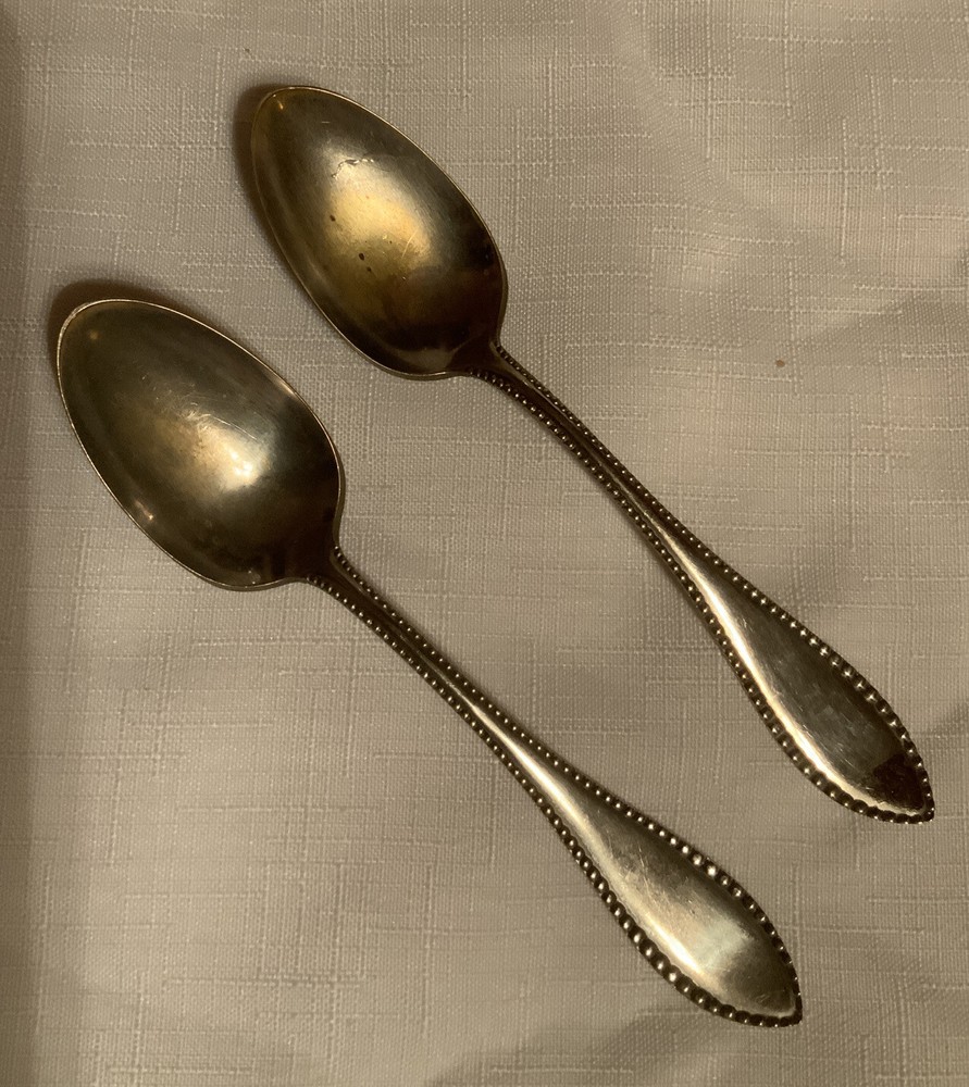 Oneida Leota Pattern 2 Teaspoons Extra Coin Silver Plate