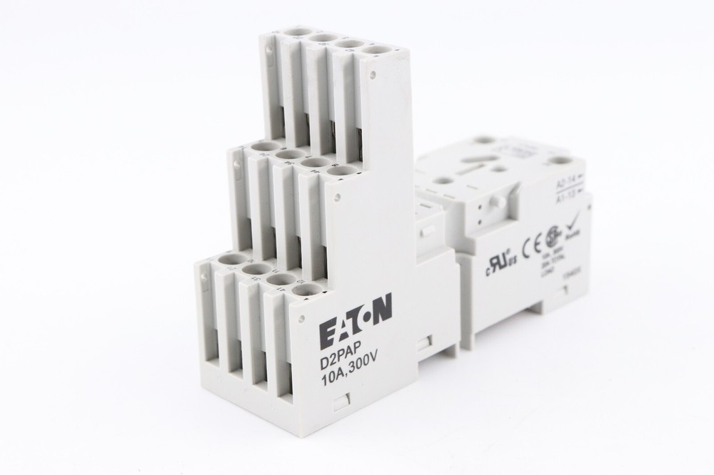 EATON D2PAP 10A 300V 14-BLADE RELAY SOCKET