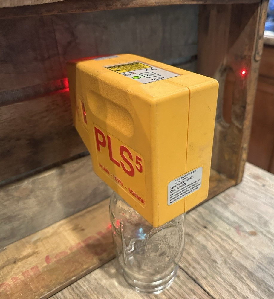PLS 5 Laser With Case PLEASE READ DESCRIPTION