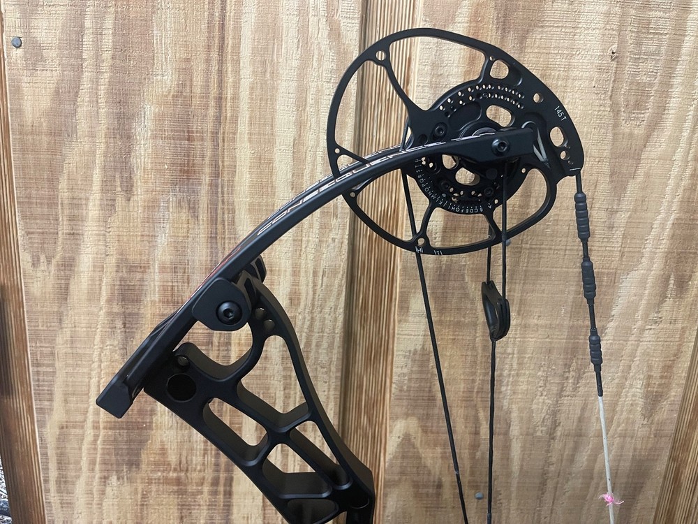 Darton Archery Consequence 31 70lb Black BRAND NEW