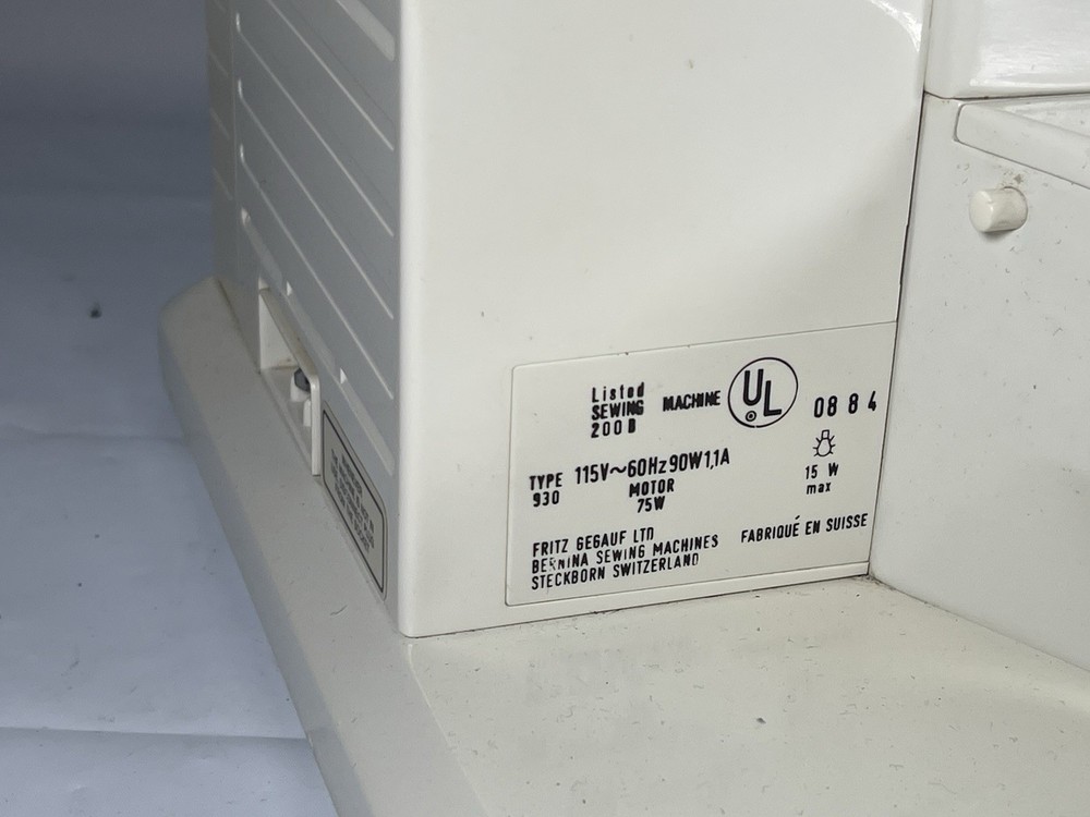 BERNINA Record 930 Electronic Sewing Machine UNTESTED