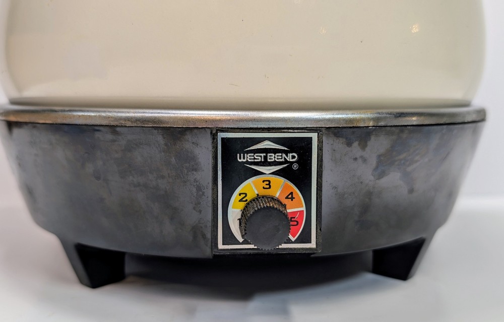 West Bend Round Slow Cooker Model # 5225, Tested, NICE Condition