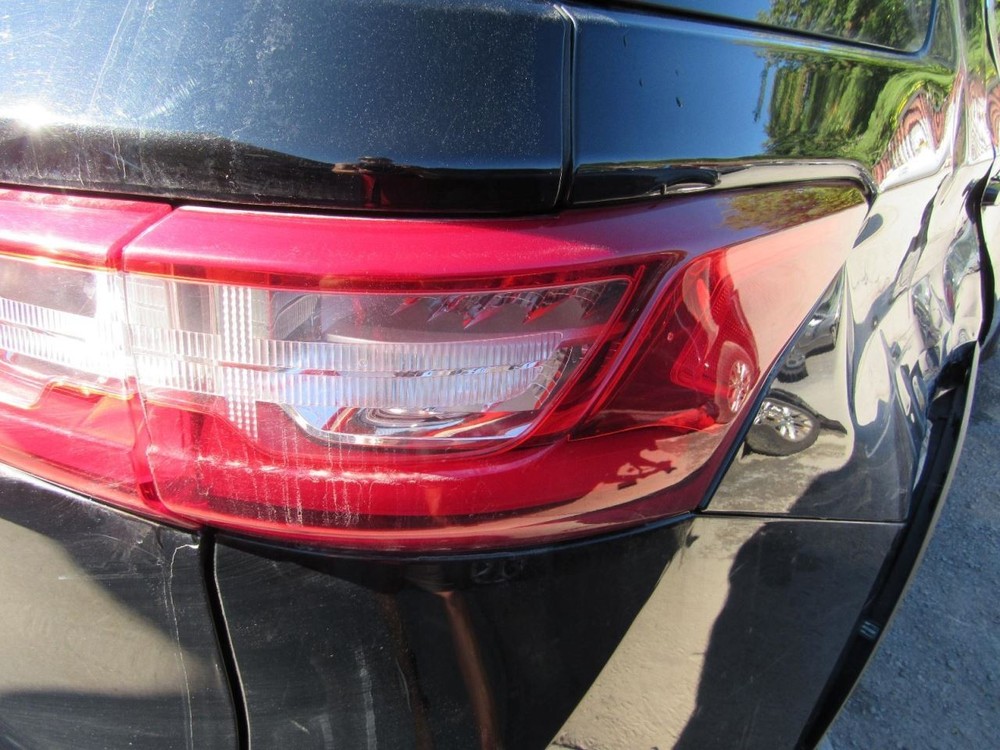 TRAVERSE 2019 Glove Box 1076809