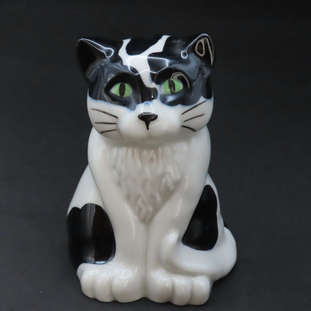 Wade Ceramic Cat Money Box Figurine