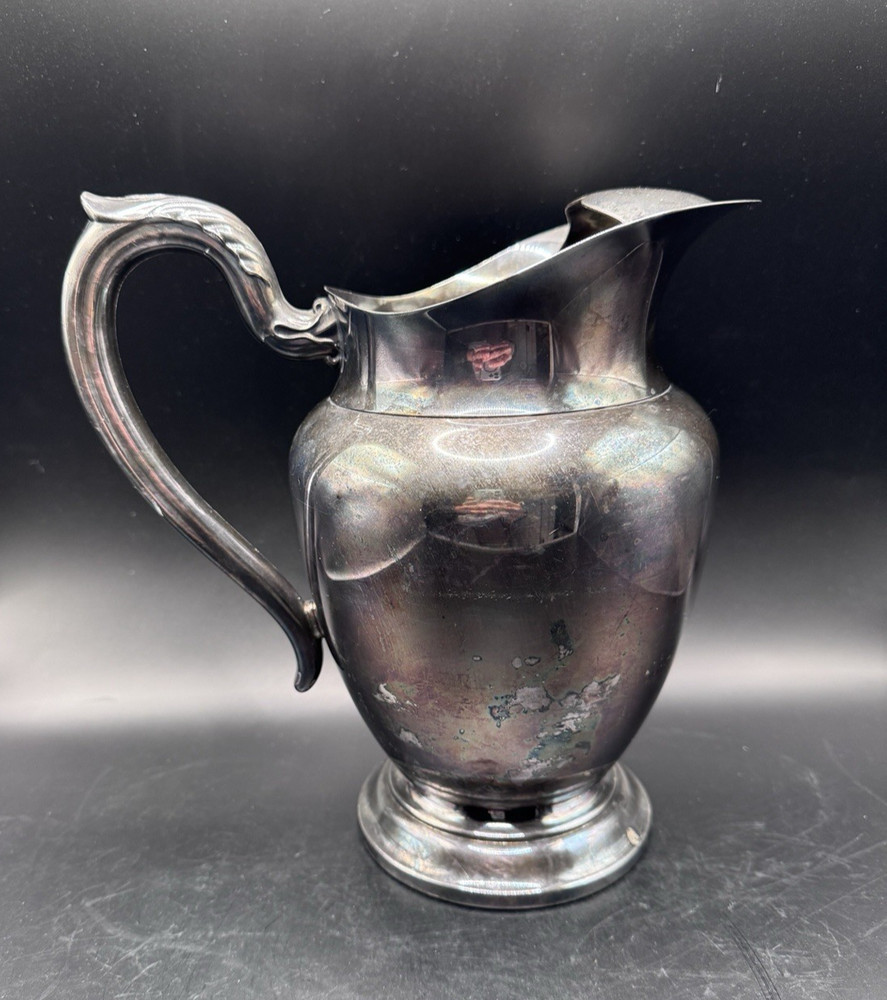 WM A Rogers Water Pitcher With Ice Lip