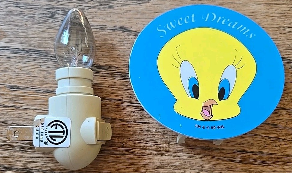 2000 Giftco Tweety Bird Night Light