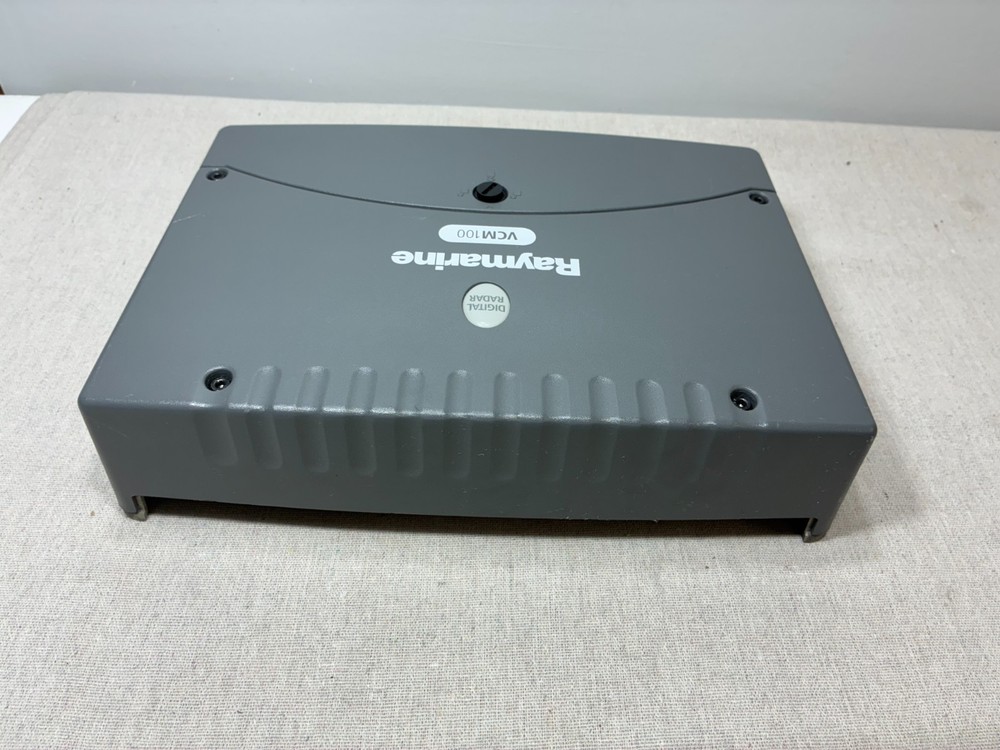 Raymarine VCM100 Voltage Converter E52091 For Digital Open Array Radar TESTED!