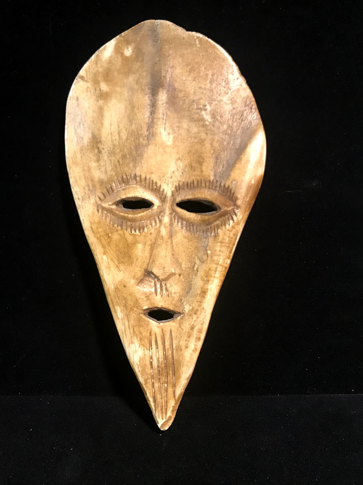 Carved  Mask 10 x 5