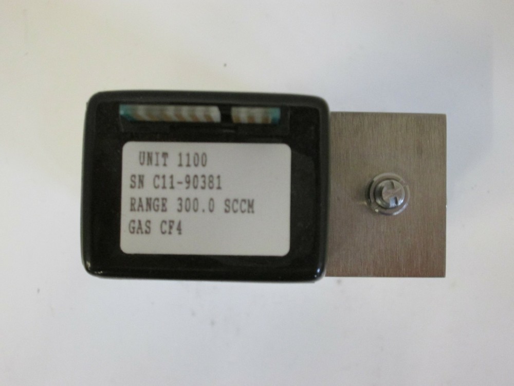 Unit UFC-1100 Mass Flow Controller, CF4, 300 SCCM
