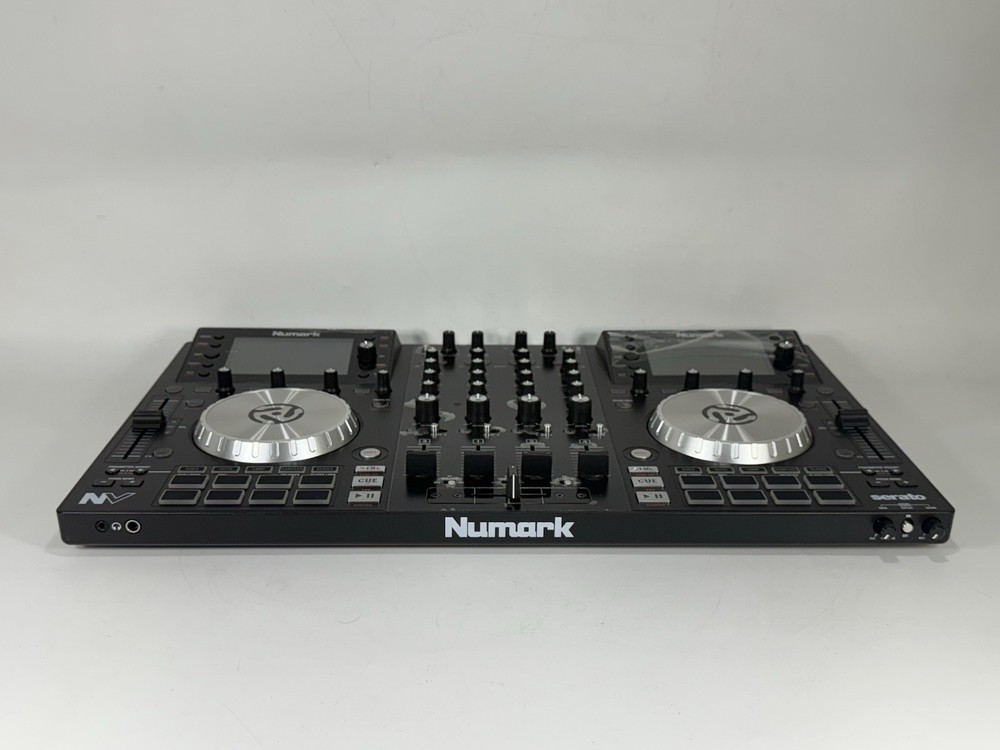Numark NV 4-Channel Dual-Display Serato DJ Controller - Tested / Working