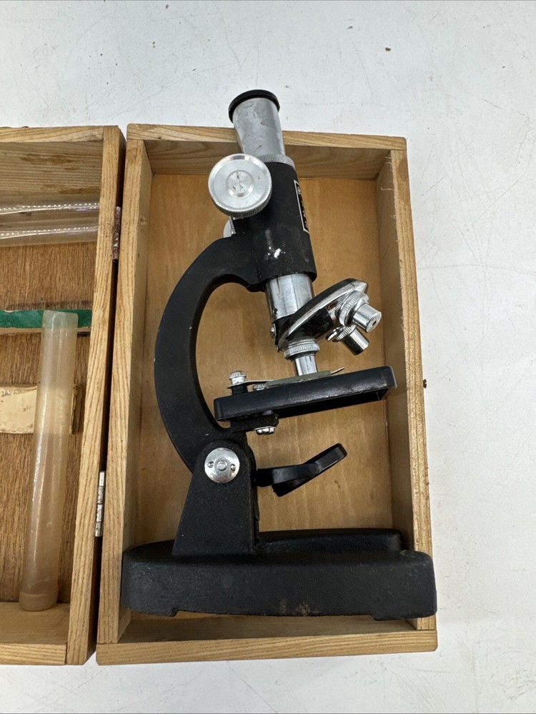 Vintage 1950’s Private Eye Student Microscope