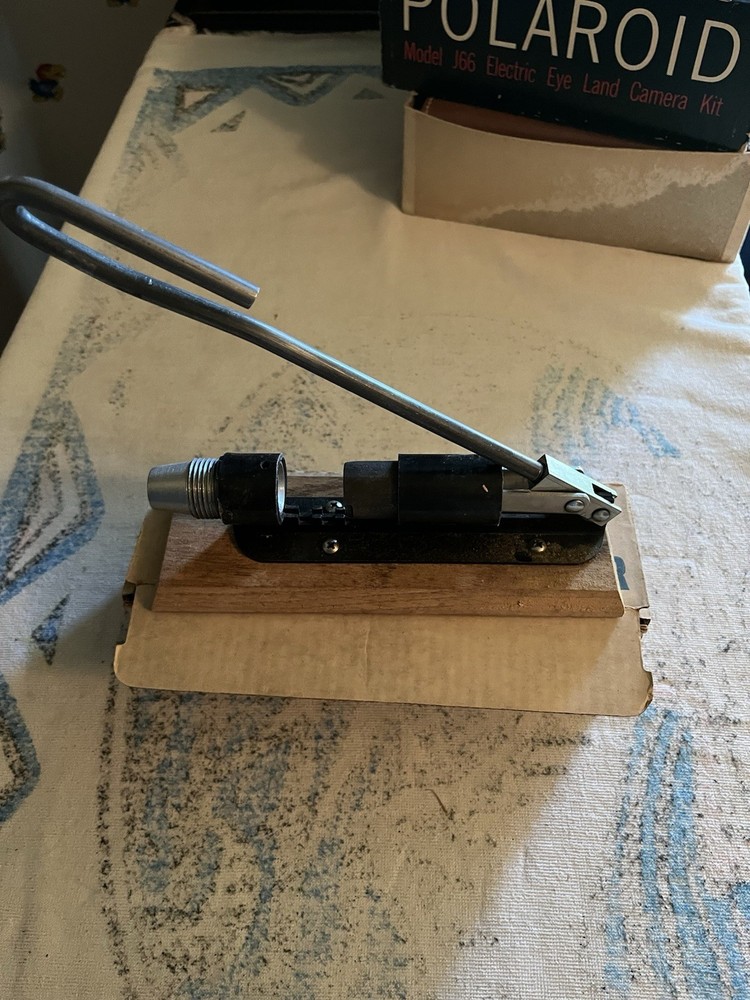 VINTAGE GEM DANDY NUT CRACKER with box