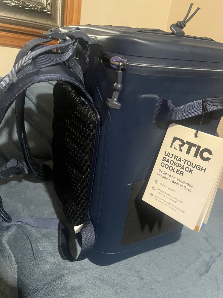 RTIC Cooler Box Blue Plastic Polyester Solid Plain with Shoulder Strap