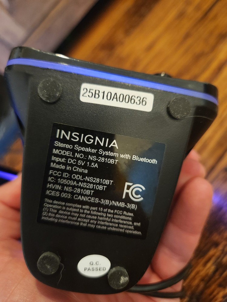Insignia NS-2810BT Bluetooth Portable Computer Media Speaker System