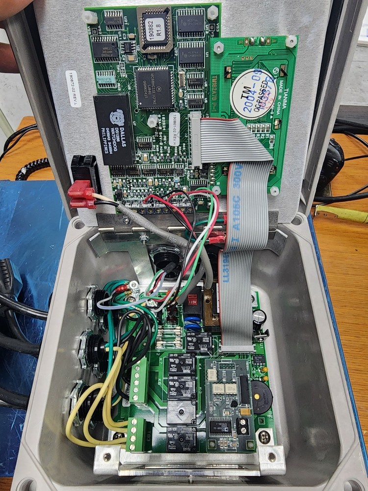 🤠 WALCHEM COOLING TOWER CONTROLLER 115 VAC 10 AMP WCT310-142